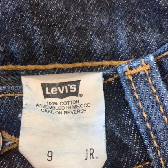 Vintage Levi cutoff shorts. Mid-waist, dark wash. - Picture 3 of 3